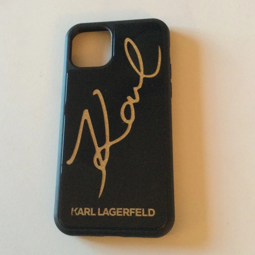 KARL LAGERFELD IPHONE 11 PRO SNAP ON CASE BLACK NWOT